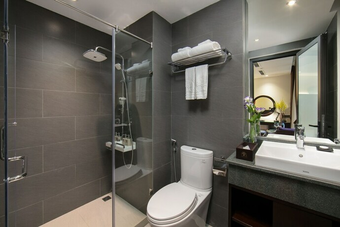 Imagen de la habitación del Hotel Hanoi Fiesta and Spa. Foto 28