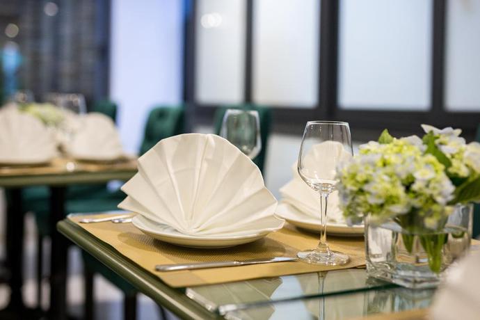 Imagen del bar/restaurante del Hotel Hanoi Gatsby. Foto 3