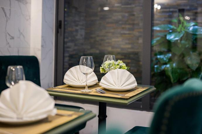 Imagen del bar/restaurante del Hotel Hanoi Gatsby. Foto 6