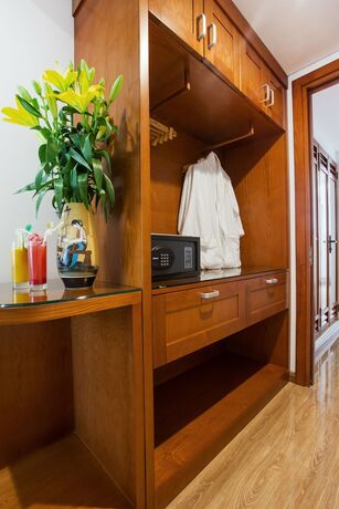 Imagen de la habitación del Hotel Hanoi Golden Holiday. Foto 19