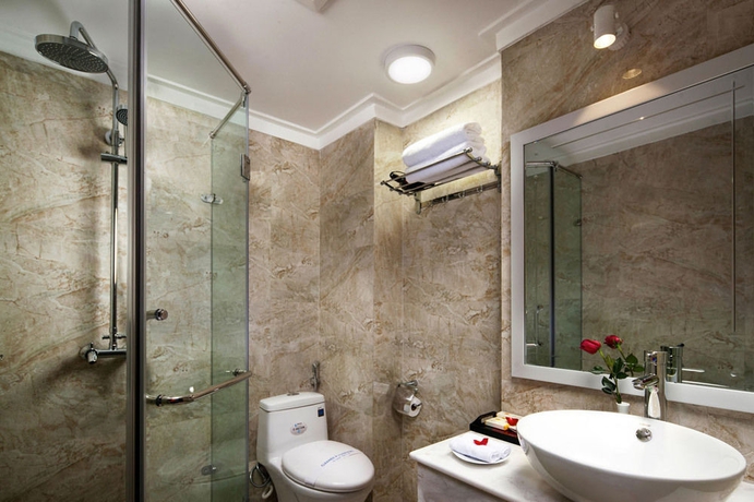 Imagen de la habitación del Hotel Hanoi Golden Moon. Foto 11