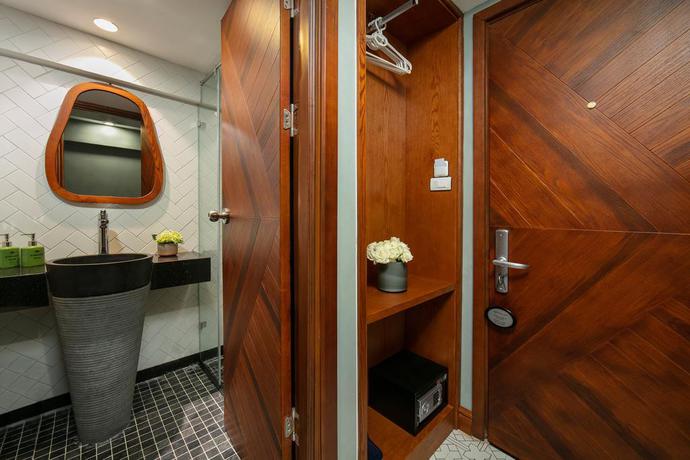 Imagen de la habitación del Hotel Hanoi La Selva Central. Foto 12