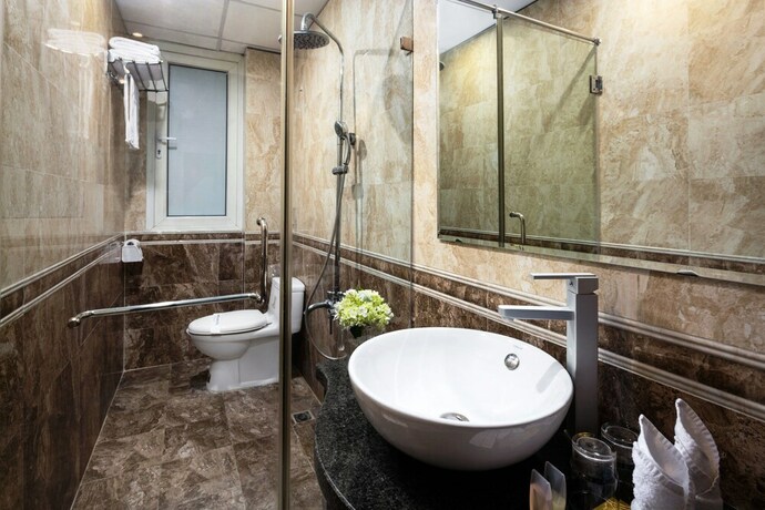 Imagen de la habitación del Hotel Hanoi Lake View and Spa. Foto 39