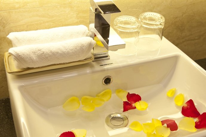 Imagen de la habitación del Hotel Hanoi Larosa. Foto 7