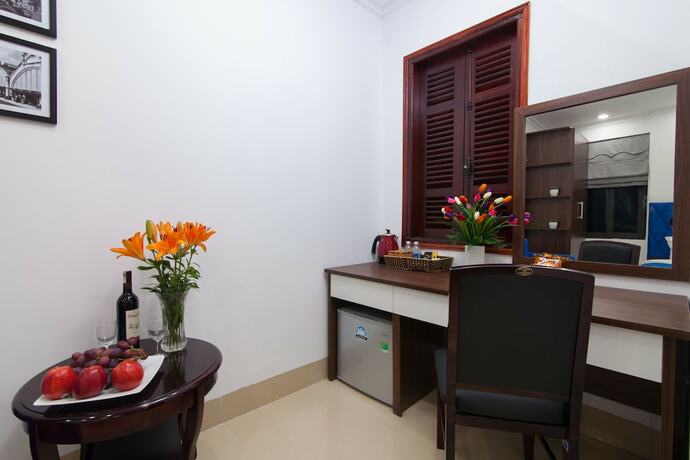 Imagen de la habitación del Hotel Hanoi Luxury House Travel. Foto 9
