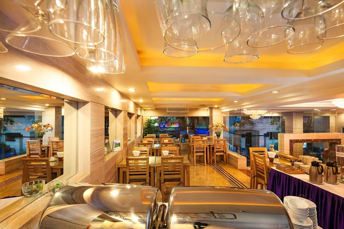 Imagen del bar/restaurante del Hotel Hanoi Sky. Foto 2