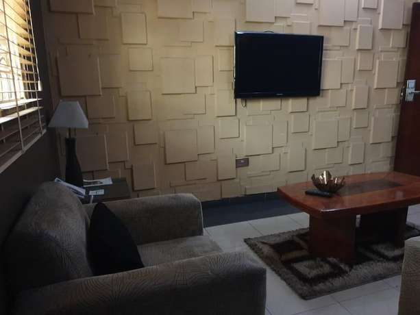 Imagen de la habitación del Hotel Hanos And Suites. Foto 8