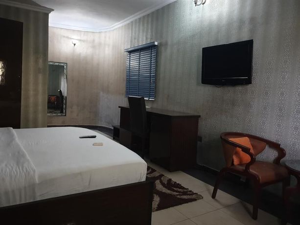 Imagen de la habitación del Hotel Hanos And Suites. Foto 11