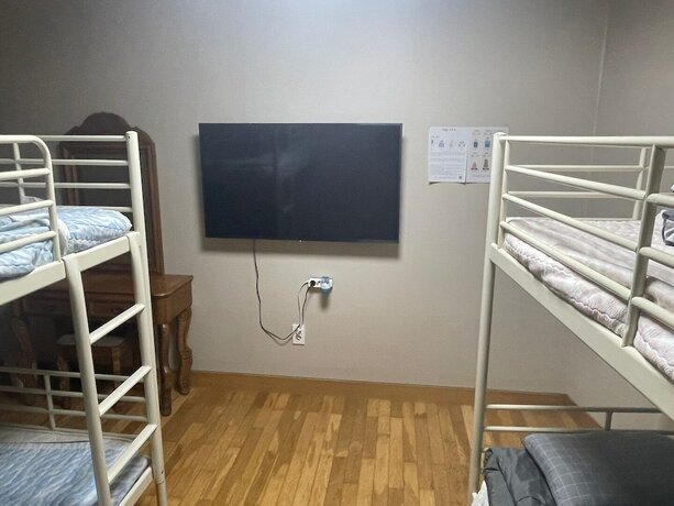 Imagen de la habitación del Hotel Hanra Guesthouse. Foto 18
