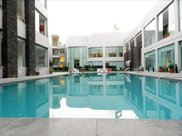 Imagen de la piscina del Hotel Hans Resort. Foto 16