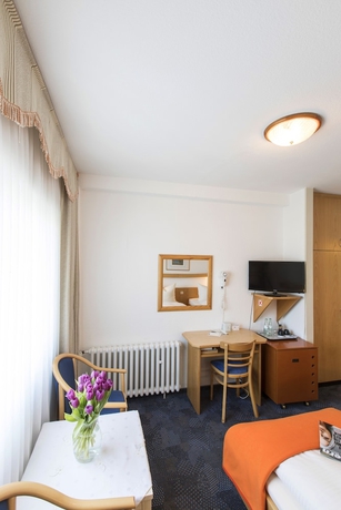 Imagen de la habitación del Hotel Hansa, Dusseldorf. Foto 16