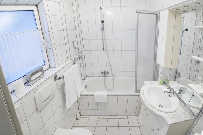 Imagen de la habitación del Hotel Hansa, Dusseldorf. Foto 17