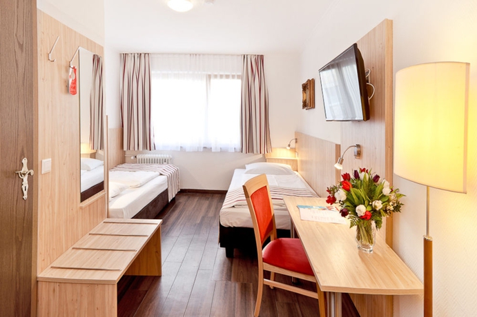 Imagen de la habitación del Hotel Hansa, Stuttgart. Foto 11