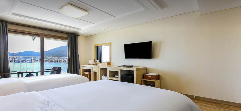 Imagen de la habitación del Hotel Hansan. Foto 16