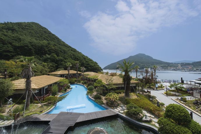Imagen de la habitación del Hotel Hansan Marina and Resort. Foto 13