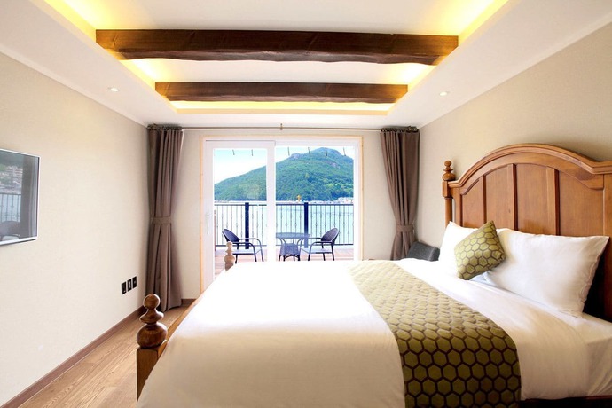 Imagen de la habitación del Hotel Hansan Marina and Resort. Foto 17