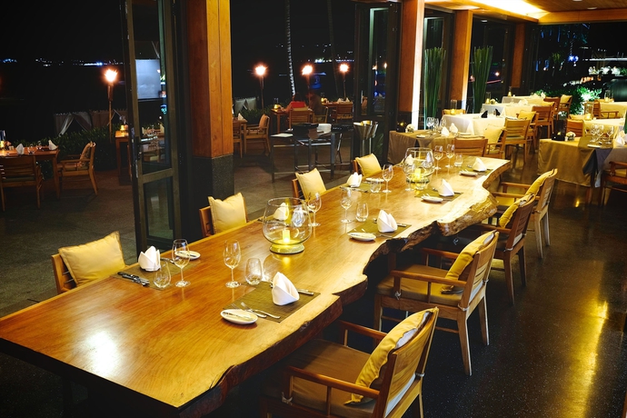 Imagen del bar/restaurante del Hotel Hansar Samui Resort and Spa. Foto 1