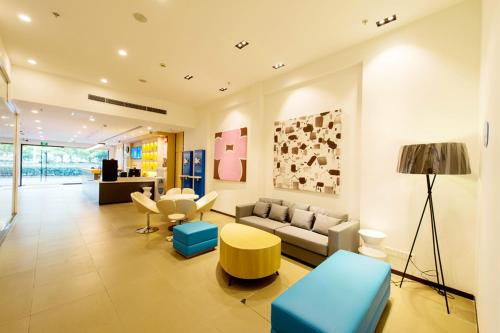 Imagen general del Hotel Hanting Cangzhou West Railway Station. Foto 5