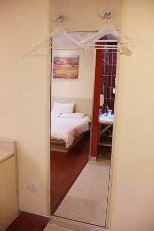 Imagen de la habitación del Hotel Hanting Chongqing Jiefangbei Centre. Foto 16