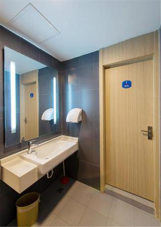 Imagen general del Hotel Hanting Dalian North Railway Station. Foto 4