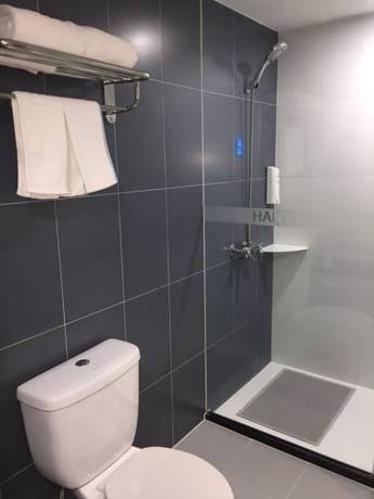 Imagen de la habitación del Hotel Hanting Express Harbin Railway Station Square. Foto 10