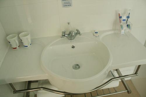 Imagen general del Hotel Hanting Express Shanghai Xianxia Road. Foto 5