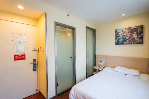 Imagen de la habitación del Hotel Hanting Express Shanghai Xikang Road. Foto 3