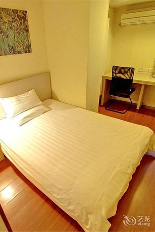Imagen de la habitación del Hotel Hanting. Foto 6