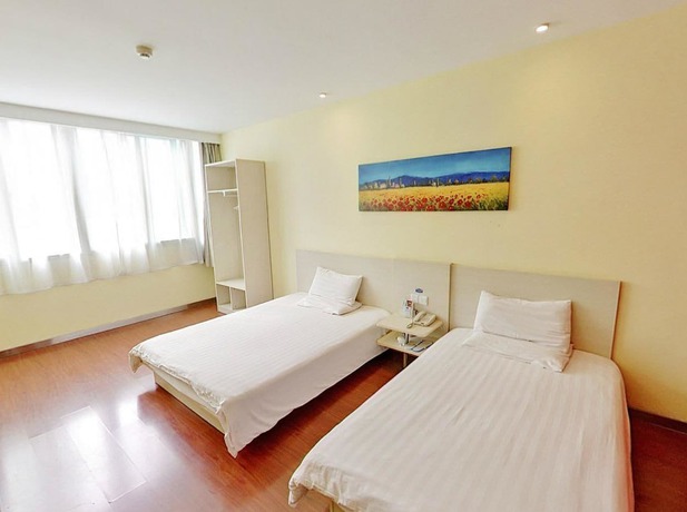 Imagen de la habitación del Hotel Hanting. Foto 15