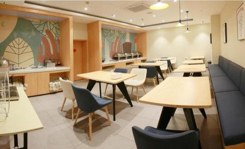 Imagen general del Hotel Hanting Hangzhou East Wulin Square. Foto 5