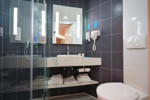 Imagen de la habitación del Hotel Hanting Hangzhou Xiasha Xuezheng Street. Foto 8