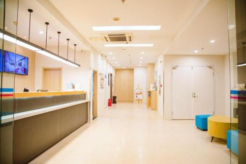 Imagen general del Hotel Hanting Hotel Nanjing Jiangpu Longhua Road Metro Station. Foto 6