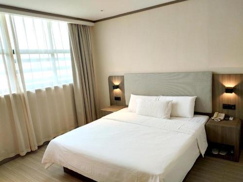 Imagen general del Hotel Hanting Hotel Yancheng Funing Shanghai Road. Foto 11