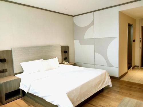 Imagen general del Hotel Hanting Hotel Yancheng Funing Shanghai Road. Foto 15