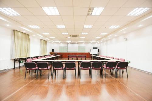 Imagen general del Hotel Hanting Ji\'nan International Convention and Exhibition Center. Foto 9
