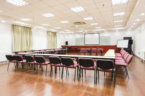 Imagen general del Hotel Hanting Ji\'nan International Convention and Exhibition Center. Foto 12