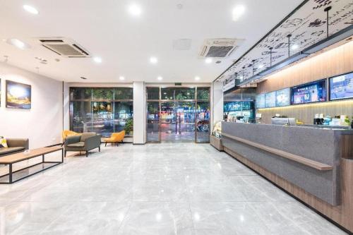 Imagen general del Hotel Hanting Jiujiang Railway Station. Foto 7