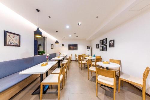 Imagen general del Hotel Hanting Jiujiang Railway Station. Foto 14