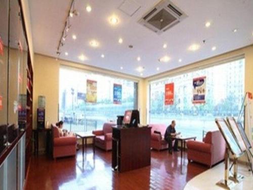 Imagen general del Hotel Hanting Kunming Cuihu. Foto 6
