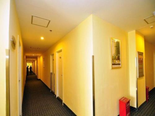Imagen general del Hotel Hanting Kunming Cuihu. Foto 18