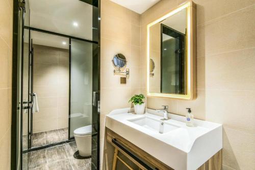 Imagen general del Hotel Hanting Premium Xi\'an Aerospace Metro Station. Foto 11