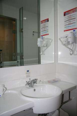 Imagen de la habitación del Hotel Hanting Qingdao May Fourth Square. Foto 5