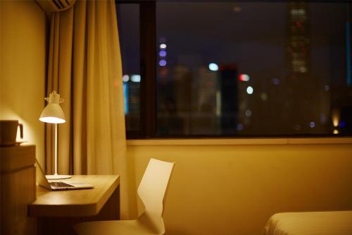 Imagen de la habitación del Hotel Hanting Shanghai Nanxiang Guyiyuan. Foto 7
