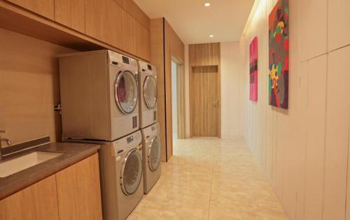 Imagen general del Hotel Hanting Yuyao Zhongan Plaza. Foto 5