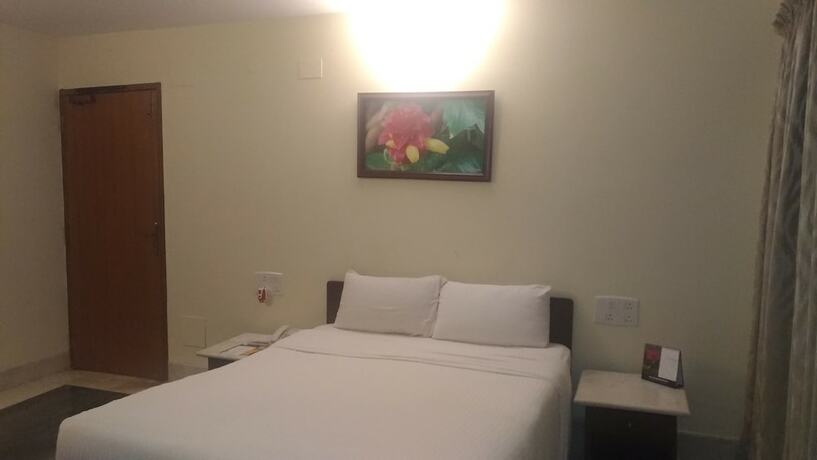 Imagen de la habitación del Hotel Hanu Reddy Residences Poes Garden. Foto 22