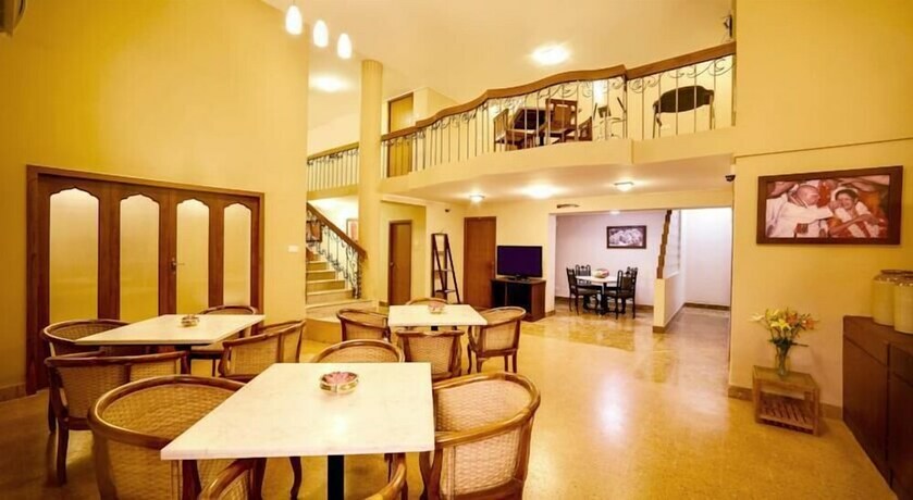 Imagen de los interiores del Hotel Hanu Reddy Residences Poes Garden. Foto 35