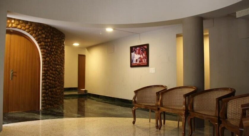 Imagen de los interiores del Hotel Hanu Reddy Residences Poes Garden. Foto 36
