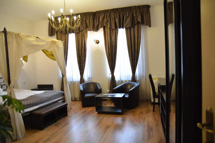 Imagen de la habitación del Hotel Hanul Fullton. Foto 6