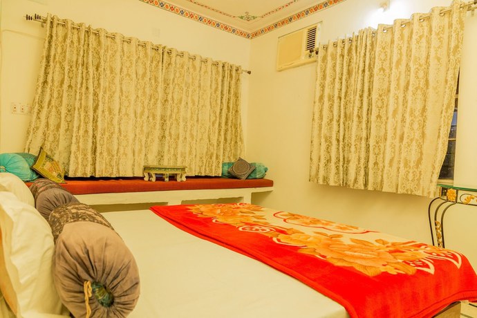 Imagen de la habitación del Hotel Hanuman Ghat. Foto 3