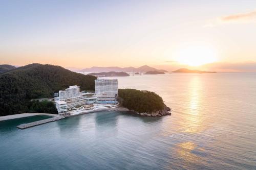 Imagen general del Hotel Hanwha Resort Geoje Belvedere. Foto 1